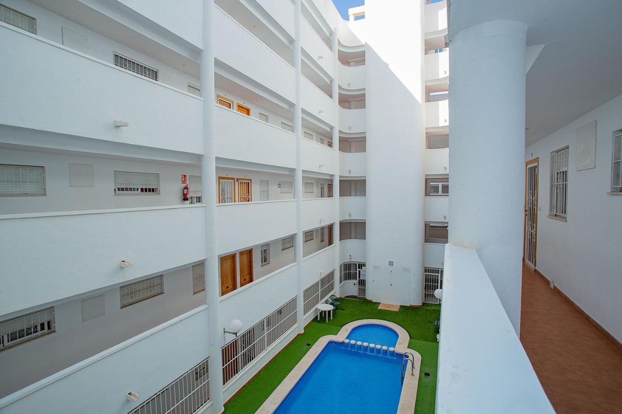 096 Pleasant Place Luis - Alicante Holiday ตอร์เรเวียคา ภายนอก รูปภาพ